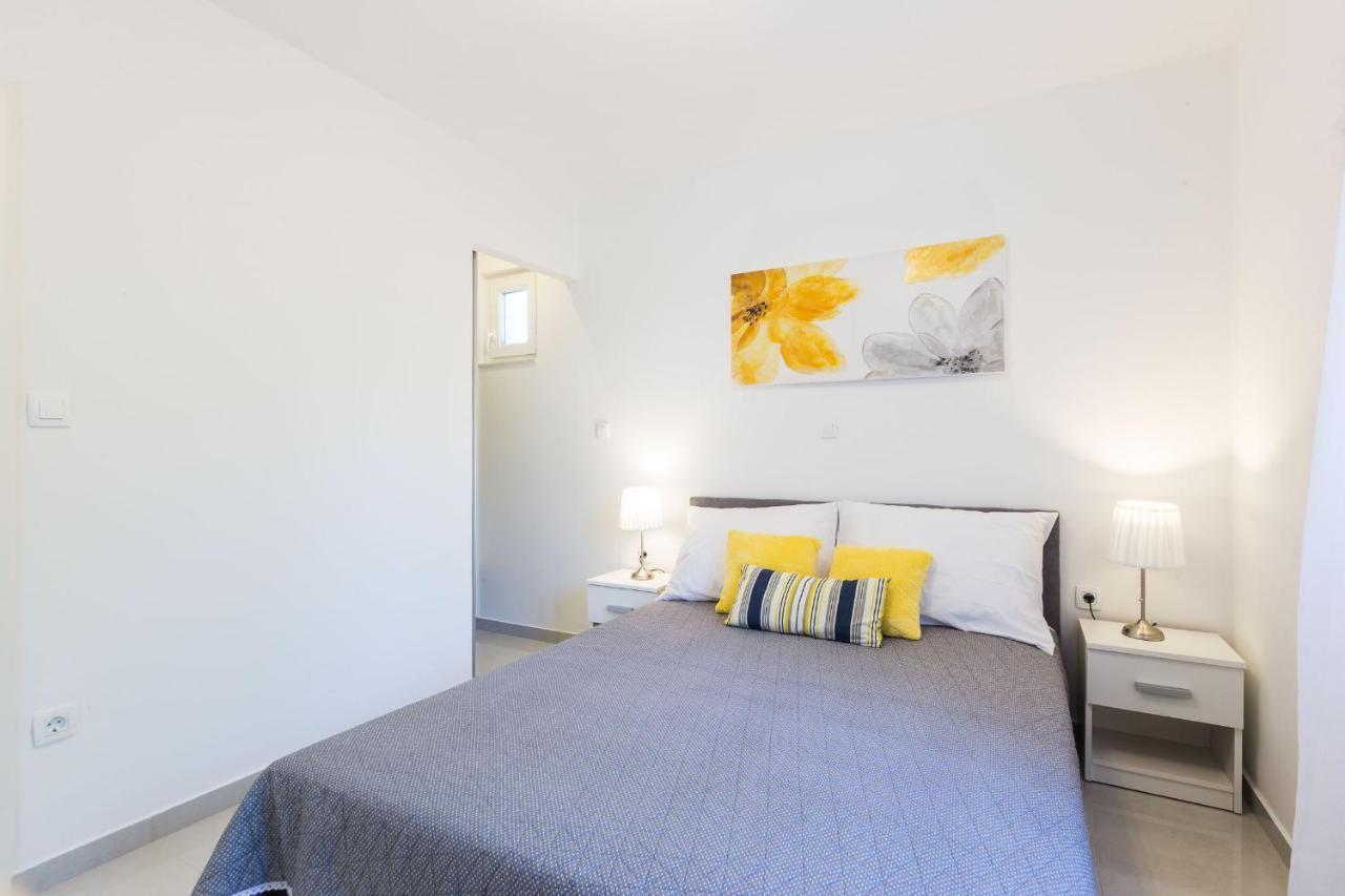 Petra Modern Apartment With Free Parking And Bbq Zadar Buitenkant foto