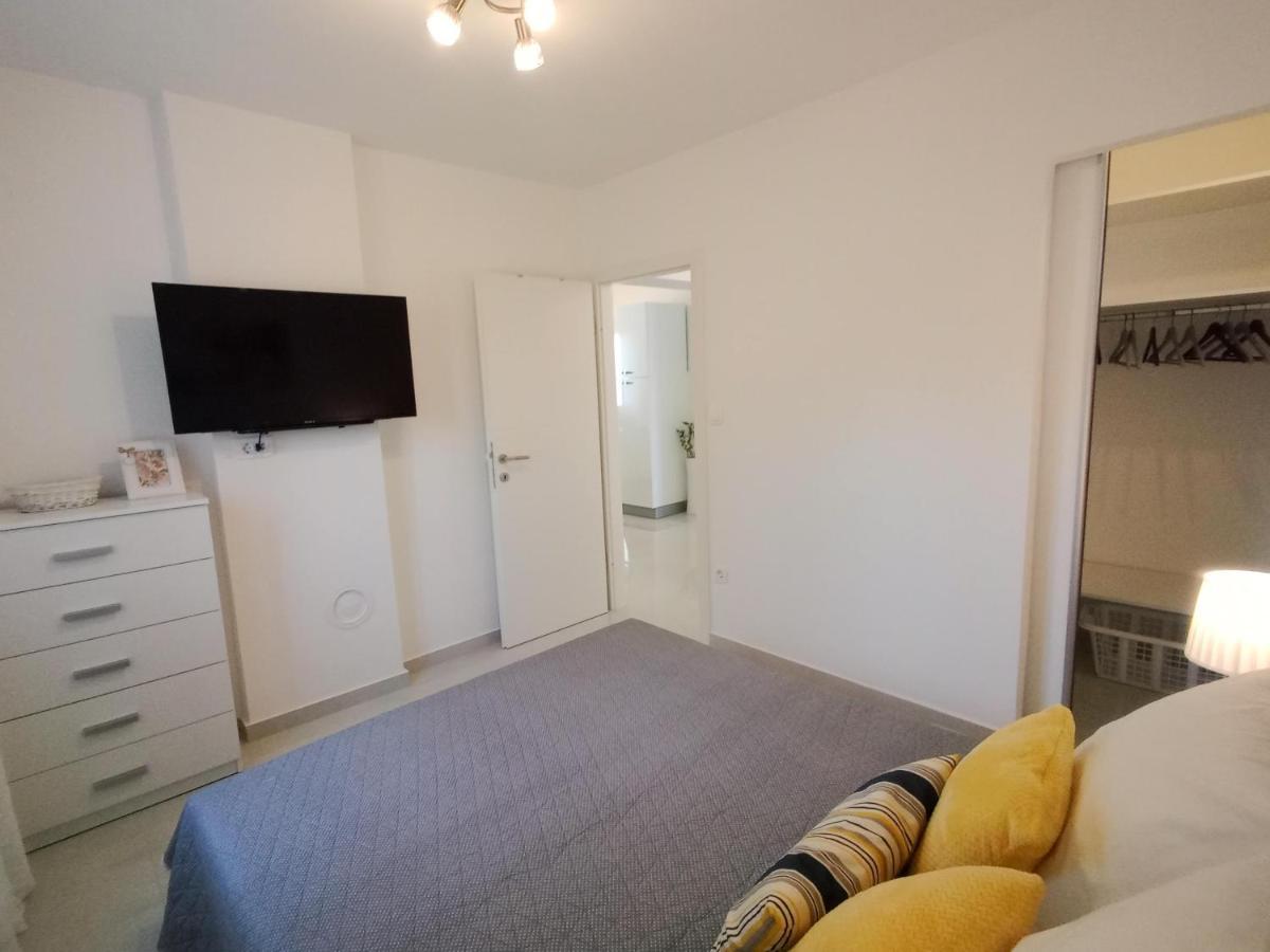 Petra Modern Apartment With Free Parking And Bbq Zadar Buitenkant foto